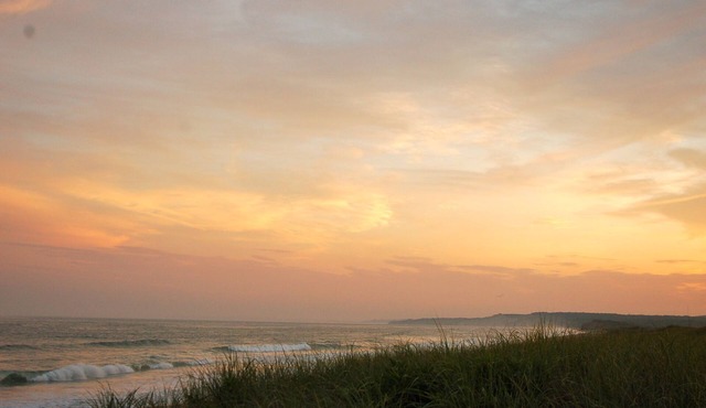 Charming Chilmark beach house with private Abel's Hill beach access