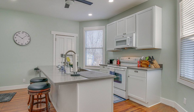 Charming Cincinnati Home w/Yard: 8 Mi to Downtown