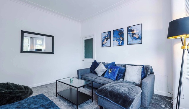 Charming City House| Co-Op Live| Free Parking