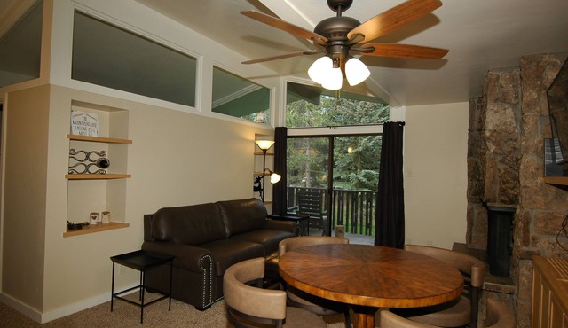 Charming, Classy, Ski-in Condo in Superior Location!