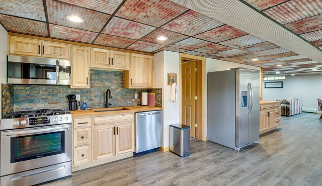 Charming Clintonville Retreat - Relax & Kayak!