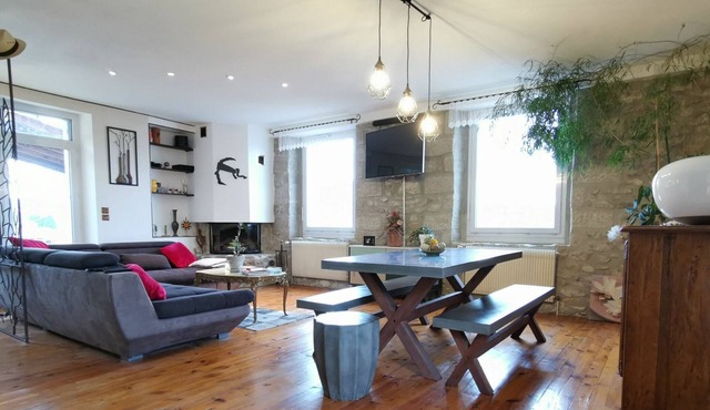 Charming Cottage with Private Pool and Garden in Peaceful Espaly-Saint-Marcel