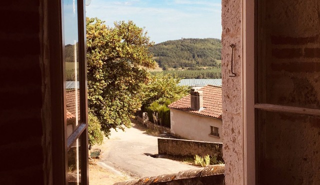 Charming cottage with spectacular views in quiet French village setting