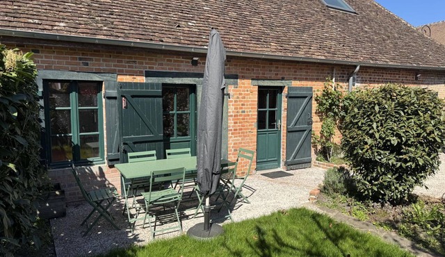 Charming cottage - 6 guests, pets welcome