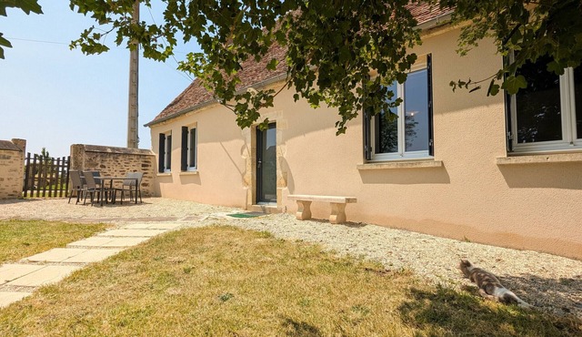 Charming Cottage with Modern Comfort in Berry - Private Garden, Close to Circuit and Equine Center