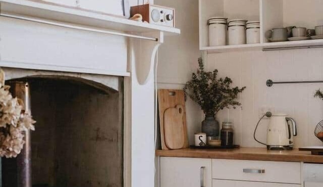 Charming Coastal Retreat Pets Welcome - Thagg Haus