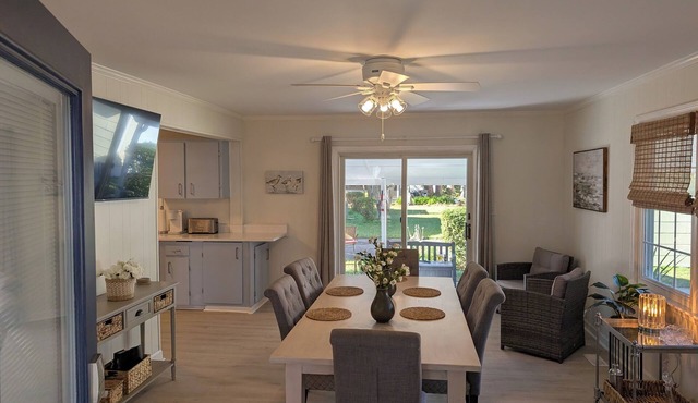 Charming Coastal Retreat in Willowbank near Downtown Georgetown