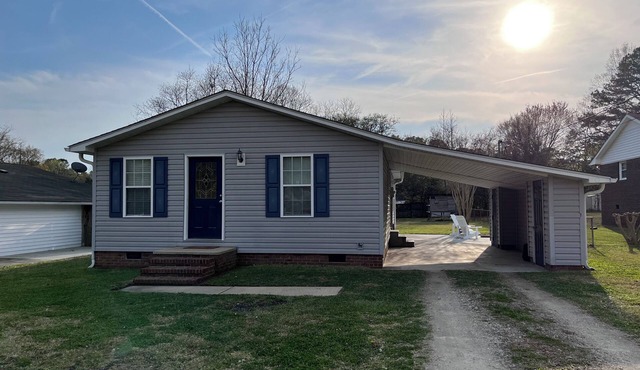 Charming Coastal Retreat – Minutes from the Crystal Coast
