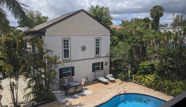 Charming Cocoa Village Oasis