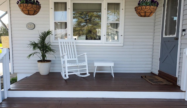 Charming Colonial Home in the Village of Clayton, 3B/2ba, W/D, Patio