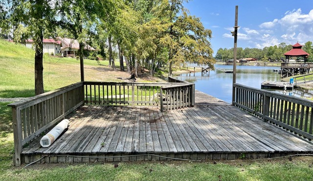 ❤️Charming & Comfy Lakefront Getaway🎣 Double Beds(