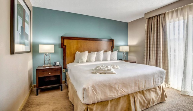 Charming & Comfortable King Suite! Pet-Friendly