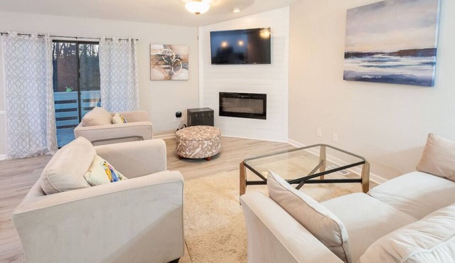 Charming Condo By Lake Hartwell