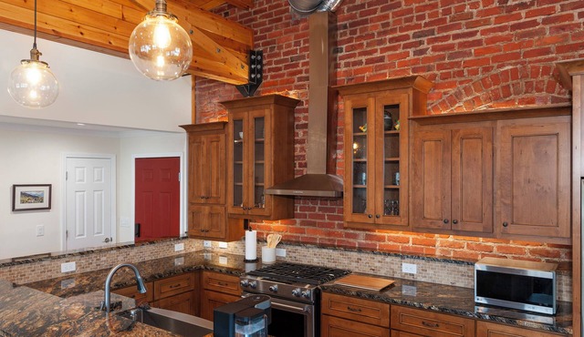 Charming condo on Main Street in Waynesville