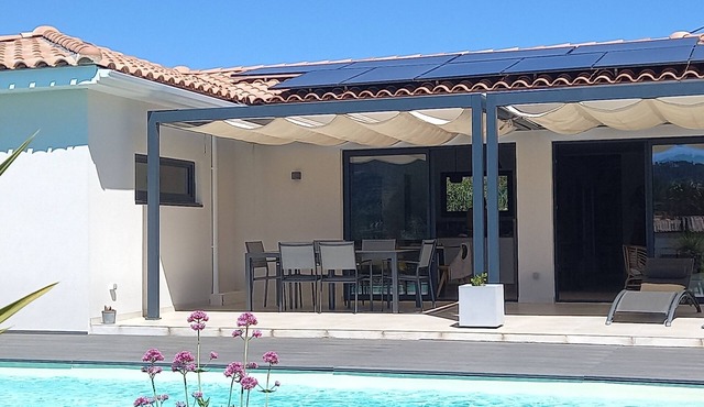 Charming contemporary villa with large swimming pool