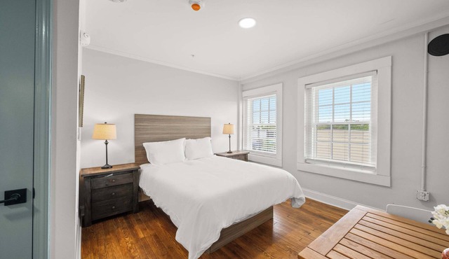 Charming Conway Loft in Downtown Conway