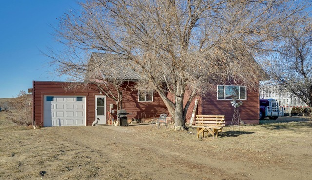 Charming 'Corral Creek Ranch House' in Circle