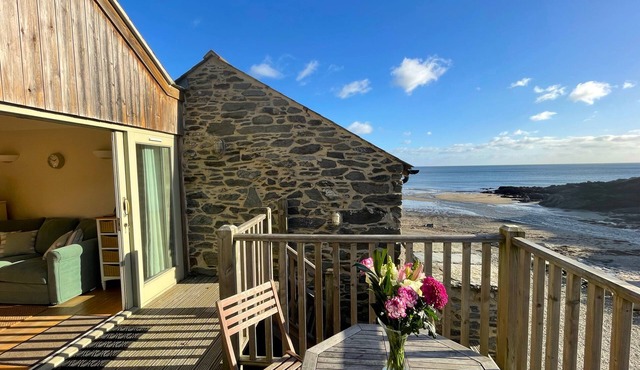 Charming cosy converted Lime Kiln located in an idyllic coastal setting