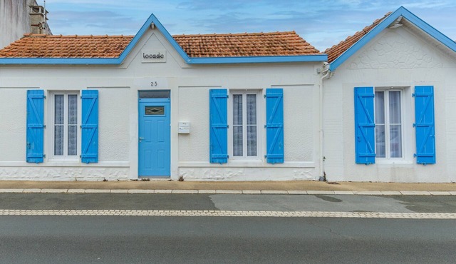 Charming Cottage for 4 in Chatelaillon-Plage, 200m from Beach with Patio