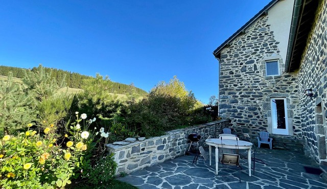 Charming cottage with terrace, near winter sports, pets allowed