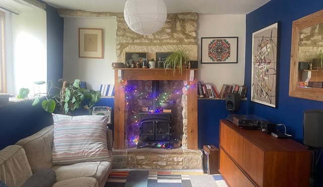 Charming Cotswold stone cottage with garden, off-road parking and valley views