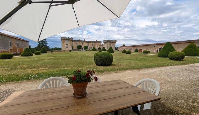 Charming cottage near Cognac with bikes and garden