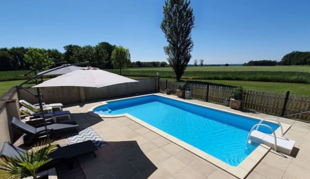 Charming cottage * surrounded by nature, in the heart of the Loire chateau