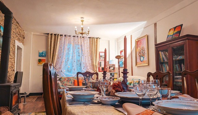 Charming cottage in Berry with garden and terrace