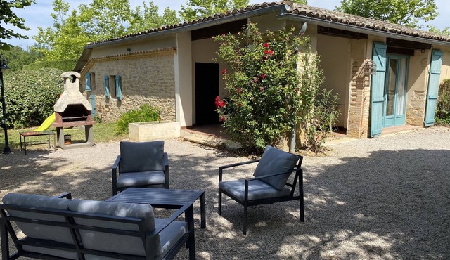 Charming cottage with pool in the South-West countryside