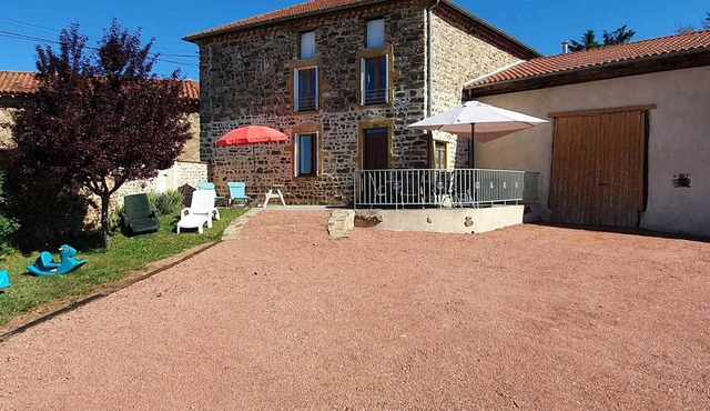 Charming Cottages with Fireplace and Pets Welcome, 11 People