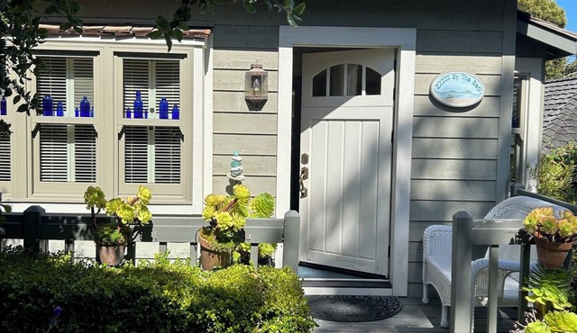 Charming Cottage in Carmel-by-the-Sea. Blocks from downtown and the beach!
