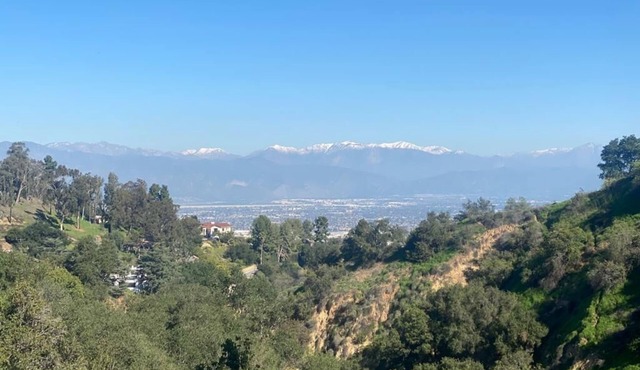 Charming cottage in welcoming Hacienda Heights with AC, WiFi, heaters and more.