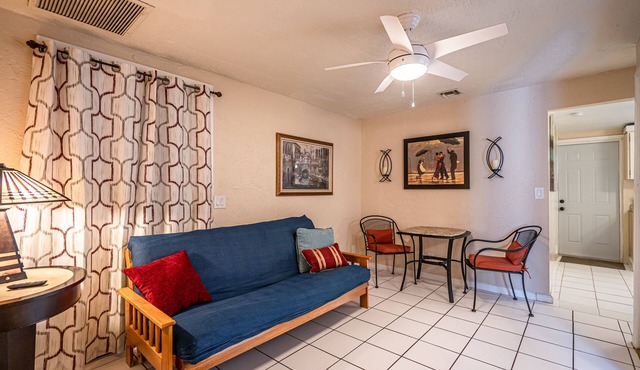 Charming Cottage in Beautiful Lake Worth Beach