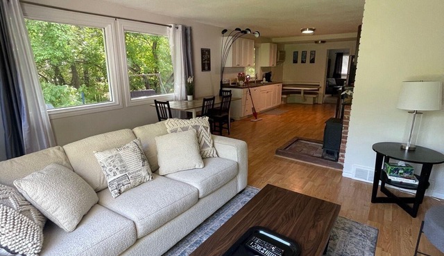 Charming Cottage in Qu'appelle Valley, Echo Lake - Minutes from Town