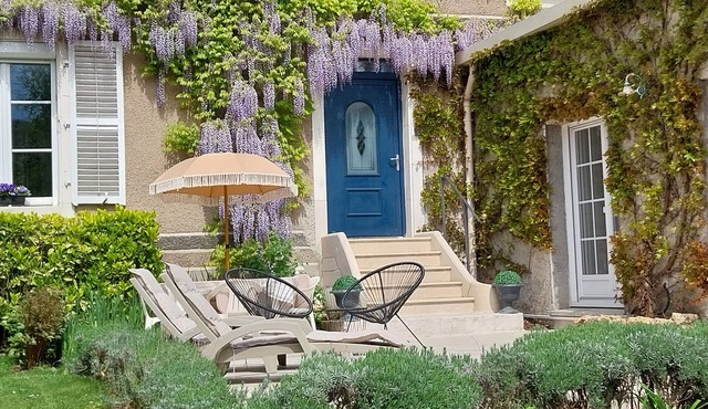 Charming cottage near Toul with private parking and terrace