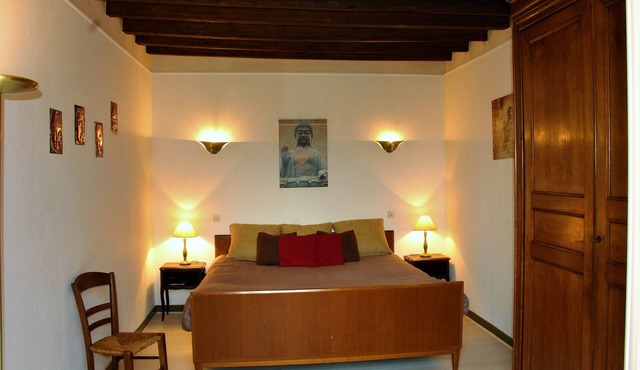 Charming cottage. CHABLIS, GUEDELON, PUISAYE, VEZELAY, AUXERRE/BOURGOGNE/CHATEAU