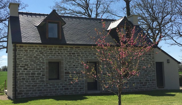 Charming cottage renovated to nine, near Locronan and Beaches at 4km, 3 Stars *