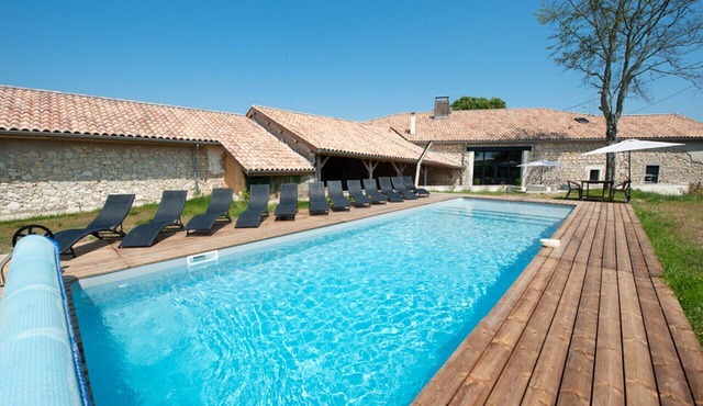 Charming cottage - 280m² - private heated pool - 5 bedrooms