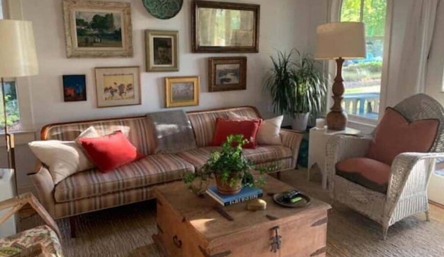 CHARMING COTTAGE, 3 AND FULL 3, KAYAK DOCK, POOL