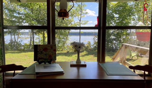 Charming Cottage: Affordable, Accessible, Close to GTA!