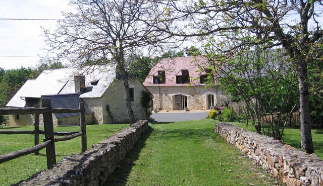 Charming cottage and nature, 18 ha, Périgord Noir-Dordogne -Lot -PISCINE and private SPA
