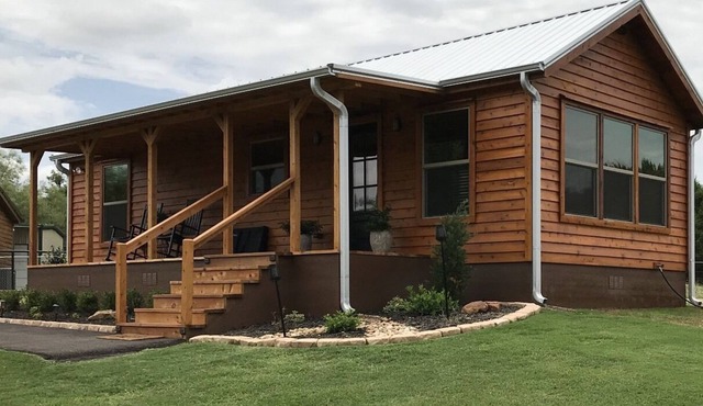 Charming Cottage at Possum Kingdom Lake