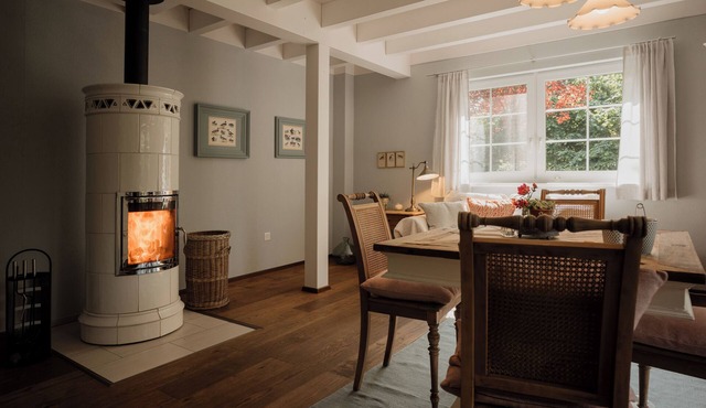 Charming Cottage with Garden and Fireplace