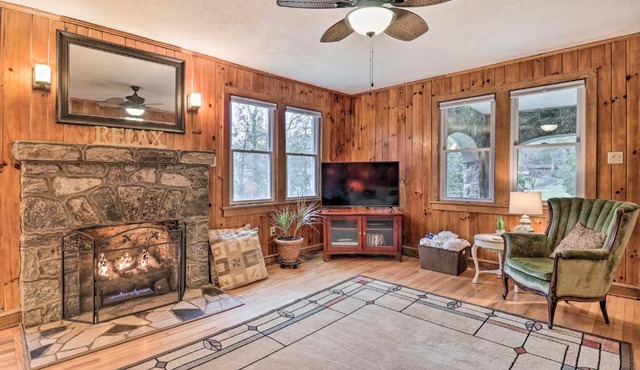 Charming Cottage Close to Hiking and Biking!