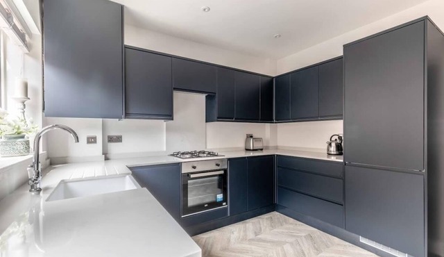 CHARMING COTTAGE❤CLOSE 2 ALL THE SIGHTS! PARKING