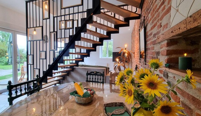 Charming cottage for 5 with terrace and nature in Précieux