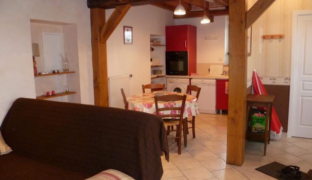 Charming cottage in nature with garden, pets allowed