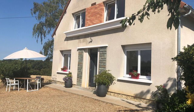 Charming Cottage with Modern Amenities in the Heart of Loir Valley
