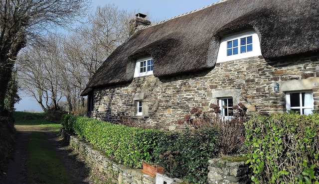 Charming cottage. Along the coastal paths, a hiker's delight!