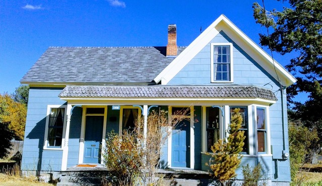 Charming cottage from 1882 in Baker City